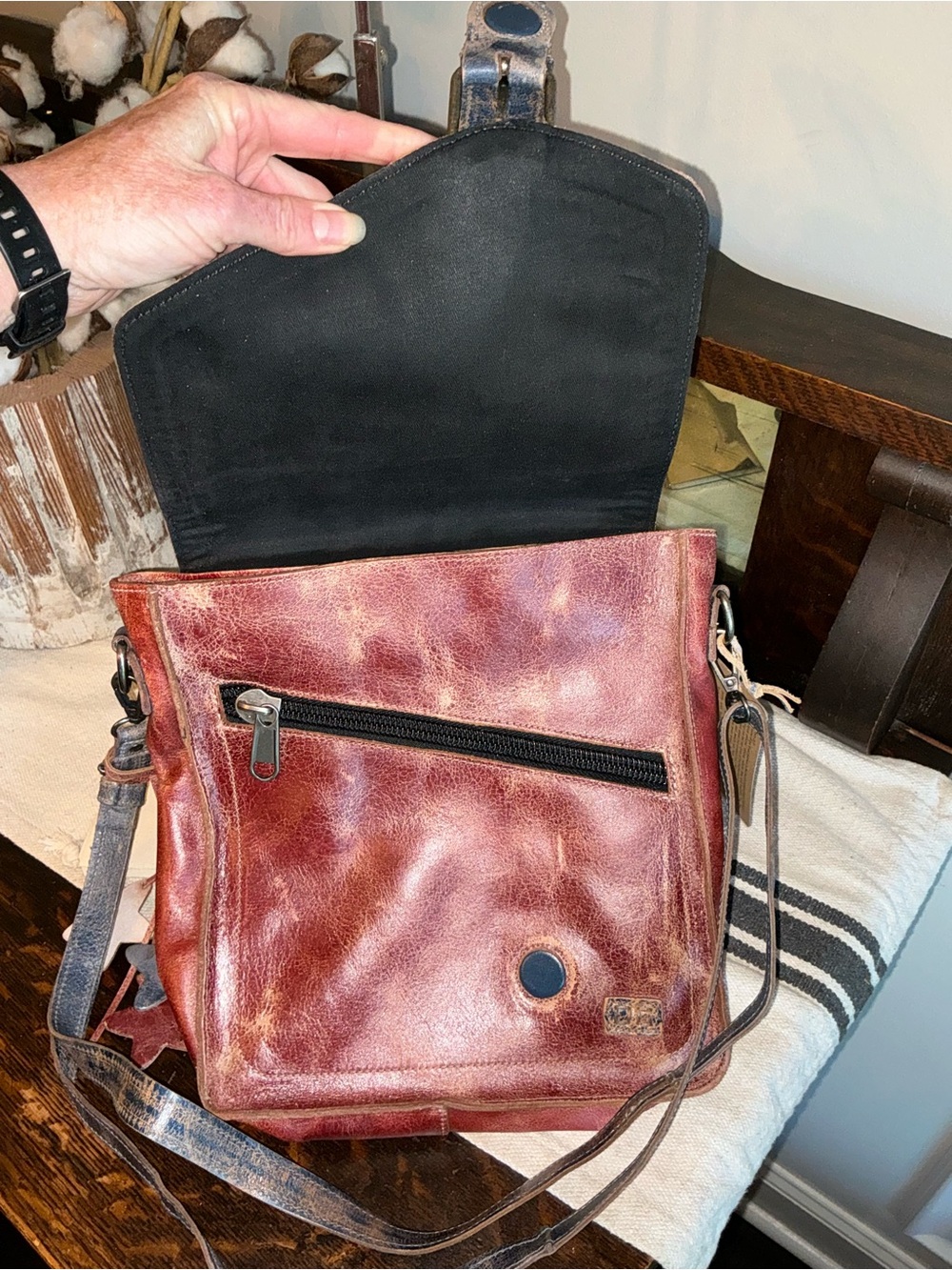 NWT Bed Stu Venice Beach Crossbody Bag Red White Blue Americana Lux MSRP $275 - Picture 6 of 13